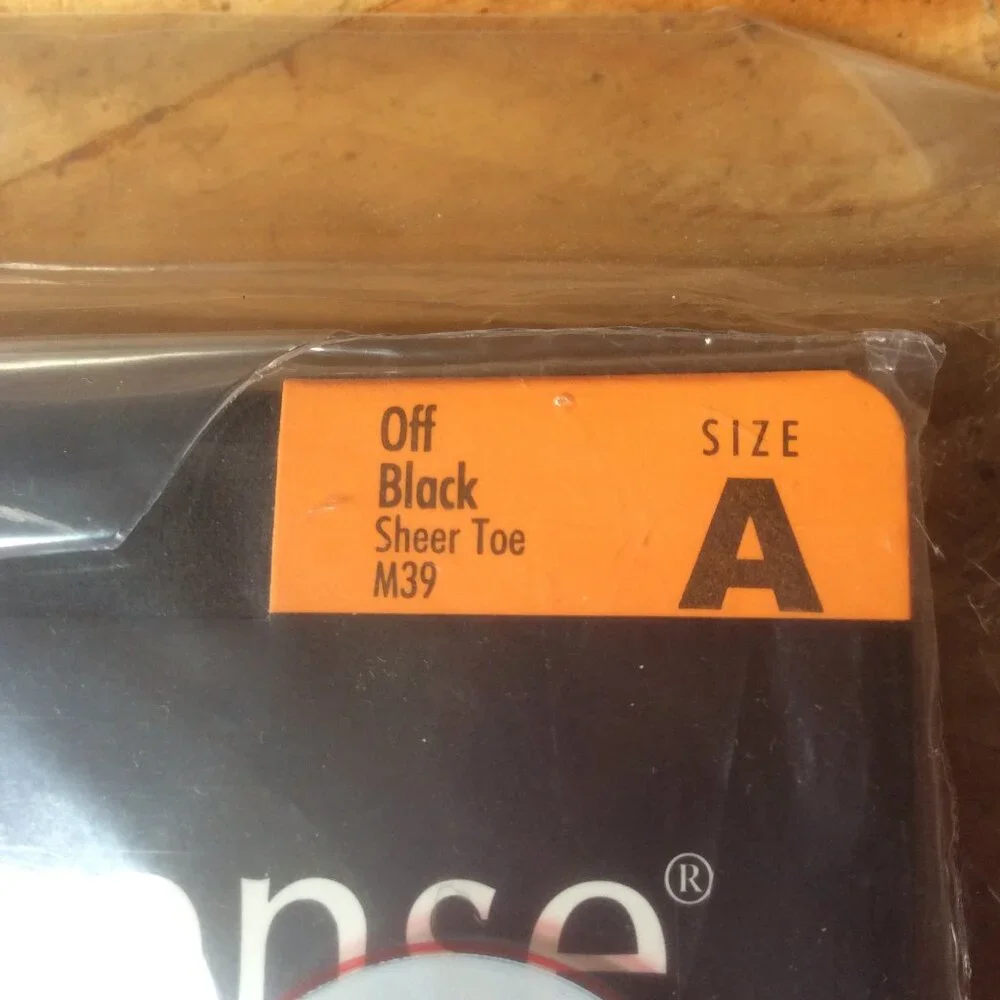 No Nonsense VTG Sheer to Waist NWT Off Black Nylon Pantyhose 4 Pair Size A - Picture 4 of 4